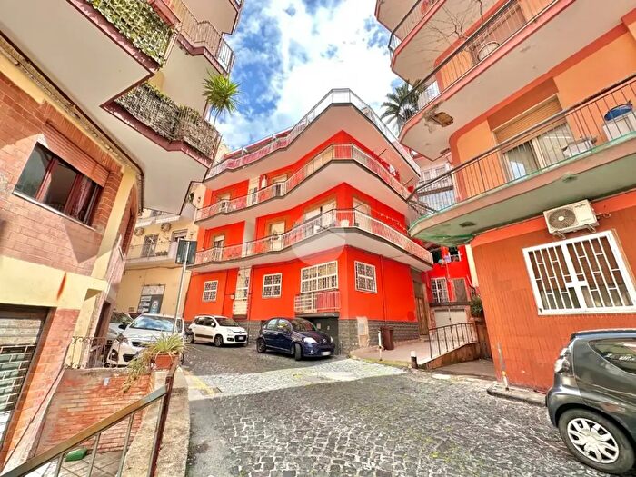 Appartamento bilocale in affitto in Via Vigna, Pozzuoli