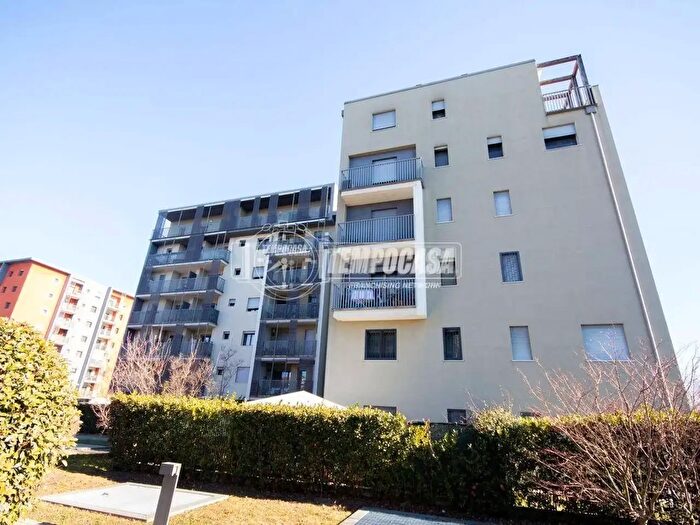 Appartamento trilocale in vendita in Via Trento, Segrate
