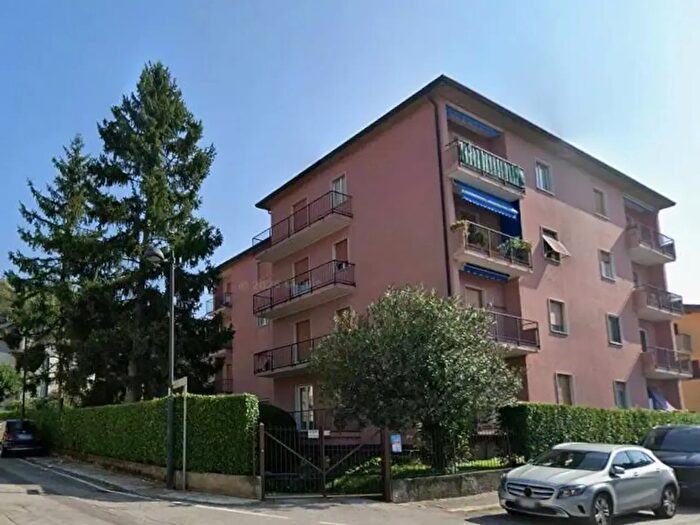 Appartamento trilocale in vendita in Via Matteotti, Calolziocorte