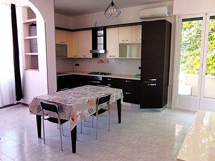 Appartamento bilocale in affitto in Via Aurelio Cassiodoro, Camerlata Rebbio, Como