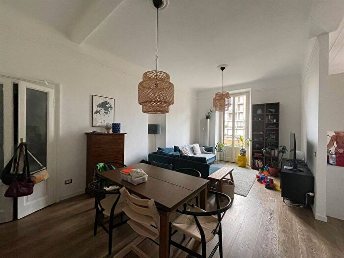 Appartamento quadrilocale in affitto in Via Gerolamo Tiraboschi, Porta Romana Medaglie d'Oro, Milano