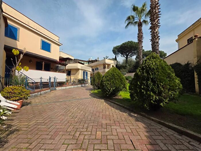 Casa trilocale in vendita in San Mauro, Casoria