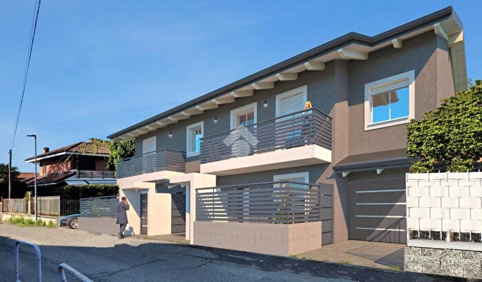 Casa con 6 locali in vendita in Via Veneto, Alpignano