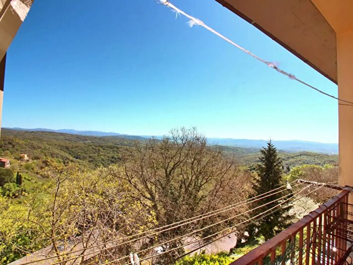 Appartamento con 5 locali in vendita in Scansano