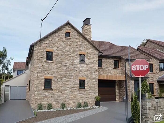 Casa con 12 locali in vendita in Via Carve, Borgo Valbelluna