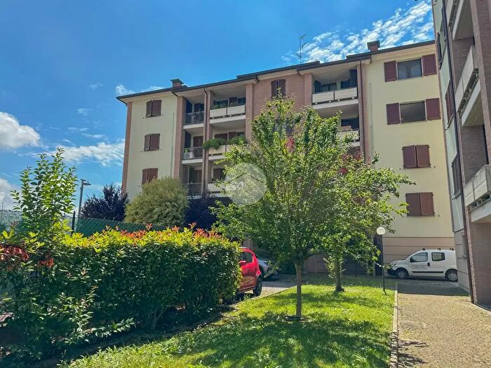 Appartamento trilocale in vendita in Via Toscana, Parma