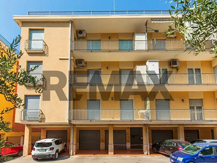Appartamento con 7 locali in vendita in Gaeta, Lentini