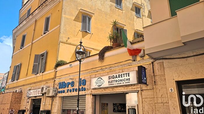 Appartamento con 10 locali in vendita in Piazza Piazza Pia, Anzio