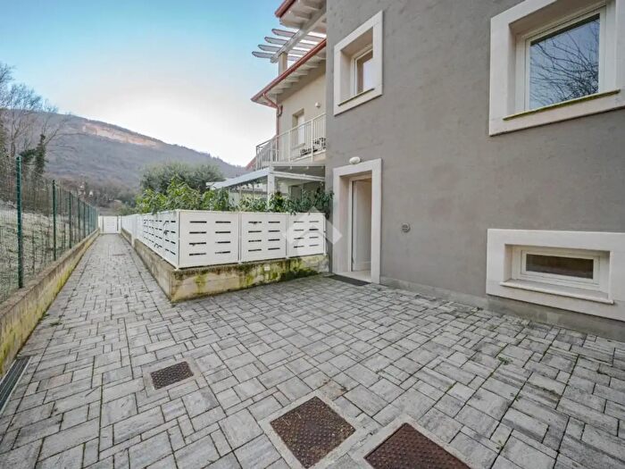 Appartamento trilocale in vendita in Via Gazzolo, Botticino