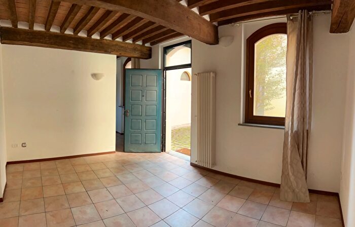 Appartamento trilocale in vendita in Strada Provinciale di Golese, Torrile