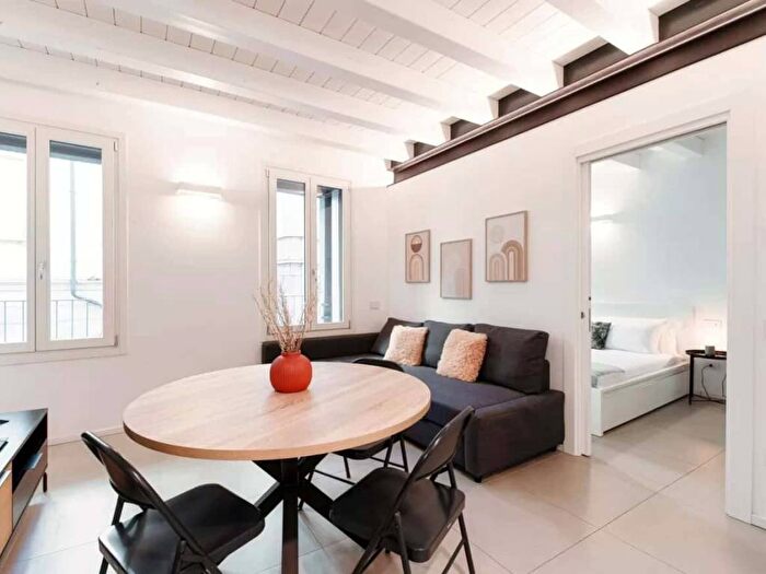 Appartamento bilocale in affitto in Piazza Giovanni Amendola, Sant'Agostino, Como