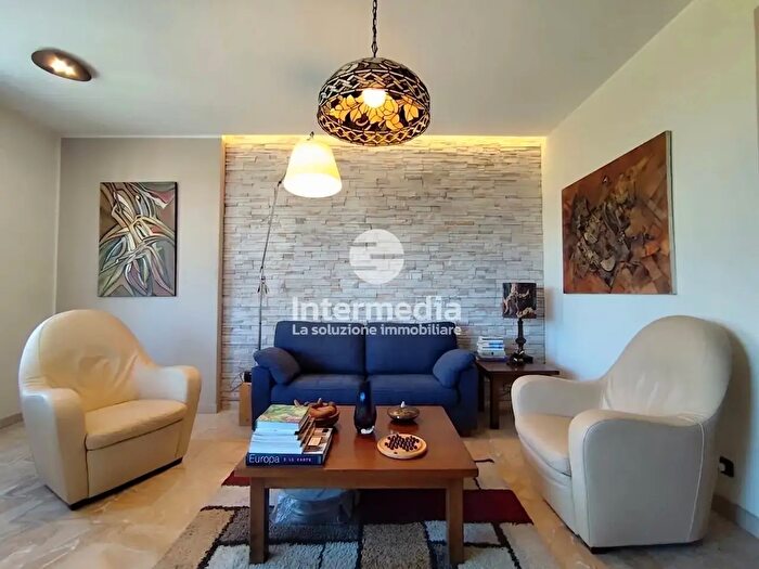 Appartamento con 5 locali in vendita in Via Creta, Brescia