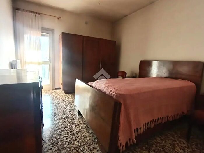 Casa quadrilocale in vendita in Via Carlo Pisacane, Massa Lombarda