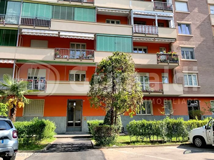 Appartamento quadrilocale in vendita in Viale Papa Giovanni XXIII, Beinasco
