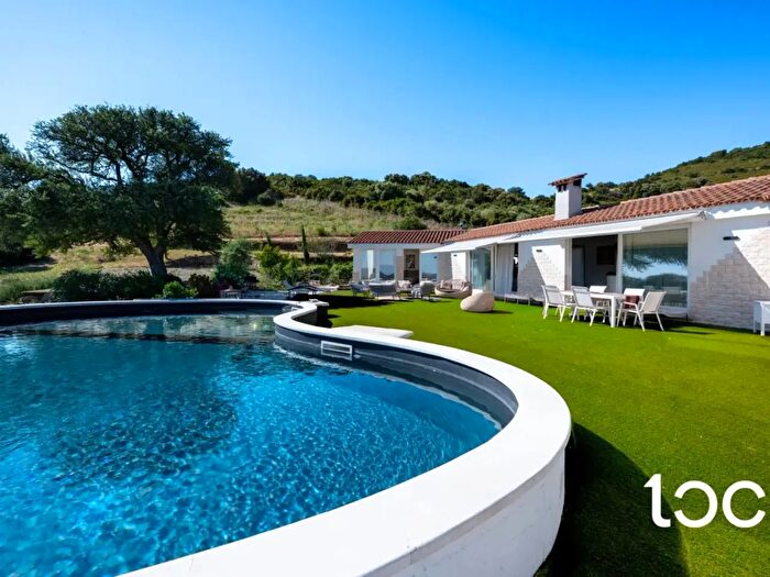 Casa con 7 locali in vendita in Torpe'