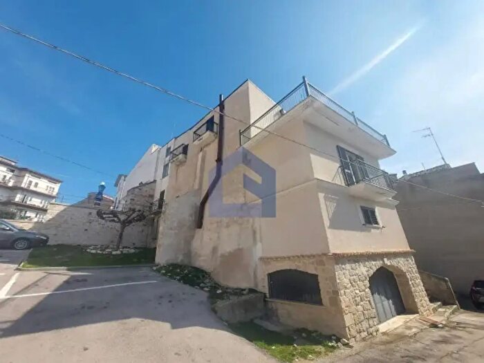 Casa con 6 locali in vendita in Via Colle dei Nocci, Gessopalena