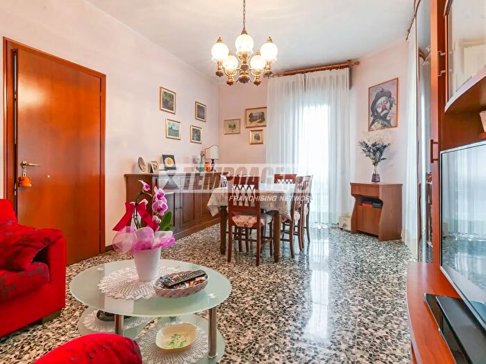 Appartamento trilocale in vendita in Bresso