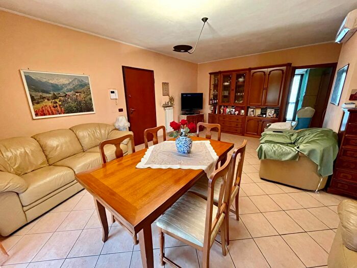 Appartamento quadrilocale in vendita in Corso Acqui, Alessandria