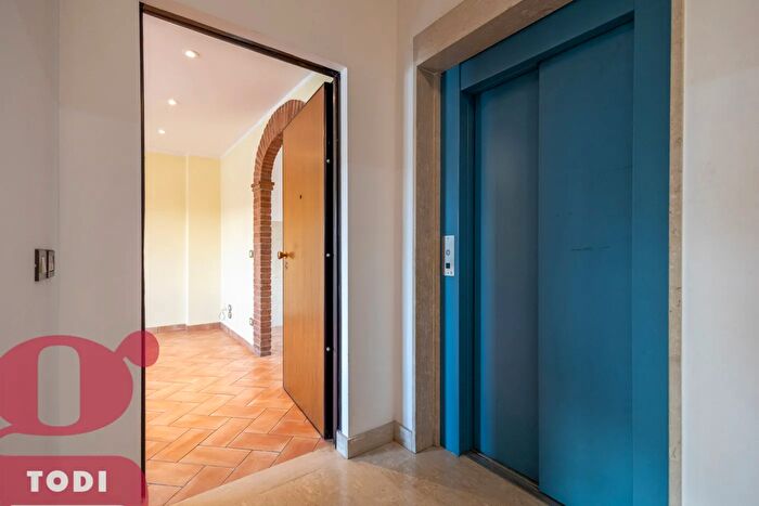 Appartamento con 5 locali in vendita in Vocabolo Campette, Todi