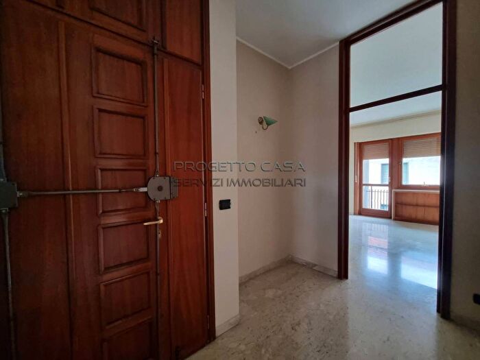 Appartamento trilocale in affitto in Centro, Bra