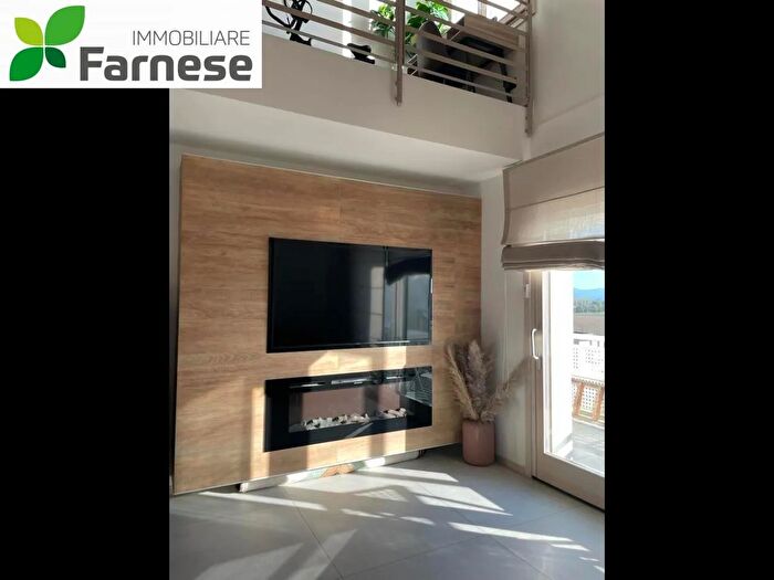 Appartamento con 6 locali in vendita in Piacenza