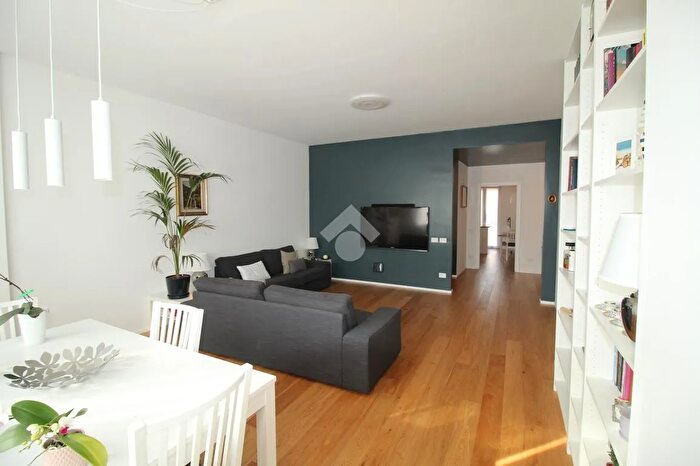 Appartamento trilocale in vendita in Via Broseta, Bergamo