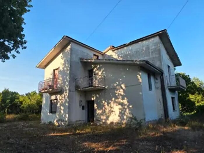 Casa con 5 locali in vendita in Lioni
