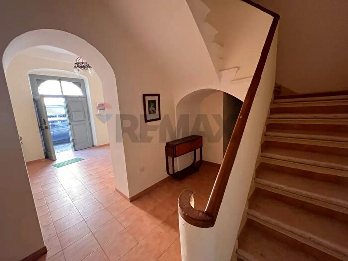 Casa con 12 locali in vendita in Casacalenda