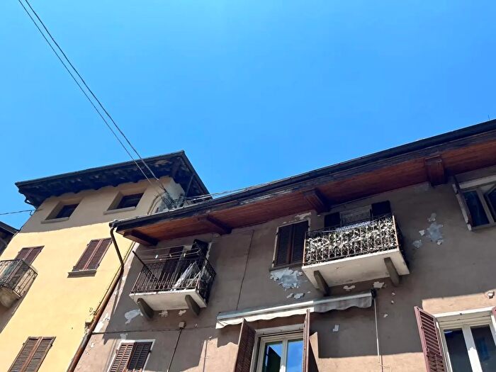 Appartamento trilocale in vendita in PZza Ludovico Vineis, Venasca