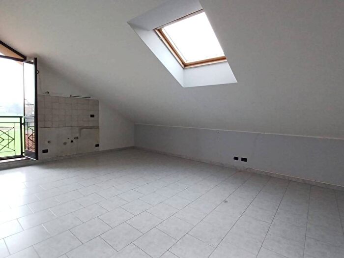 Appartamento trilocale in affitto in Alpignano