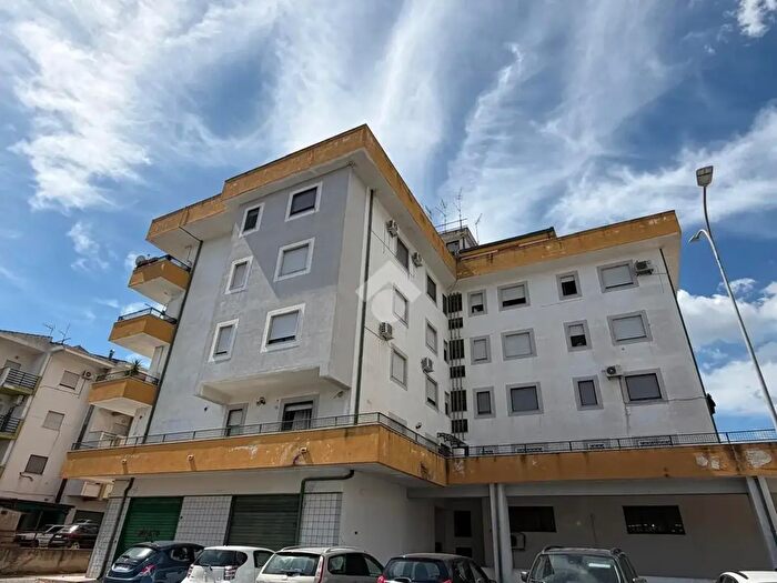 Appartamento quadrilocale in vendita in Piazza San Pio, CoriglianoRossano