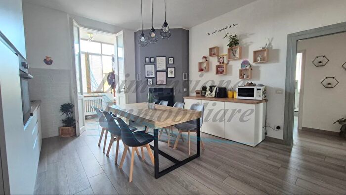 Appartamento con 5 locali in vendita in Via Giosuè Carducci, Rosignano Marittimo