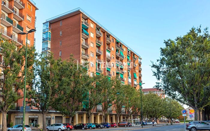 Appartamento trilocale in vendita in Strada Altessano, Torino