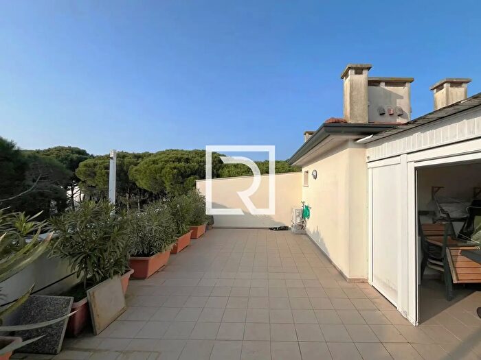 Appartamento trilocale in vendita in Viale delle Conifere d, Ravenna