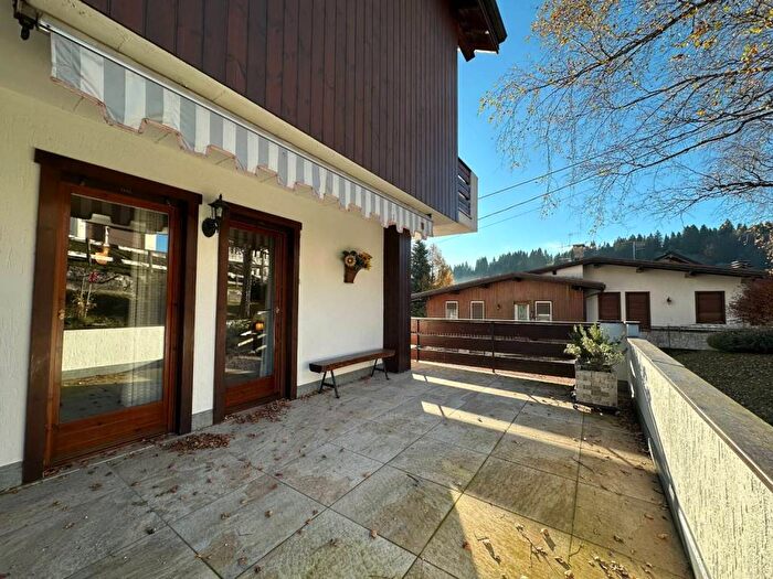 Appartamento trilocale in affitto in Via Lorenzo Perosi, Centro, Gallio