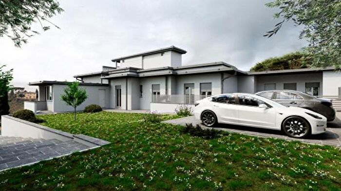 Appartamento con 5 locali in vendita in Firenze