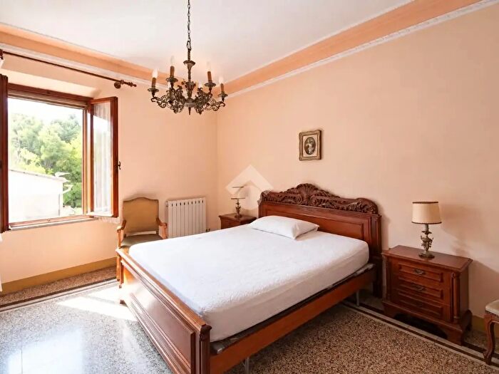 Appartamento con 5 locali in vendita in Via Vicarese, Vicopisano