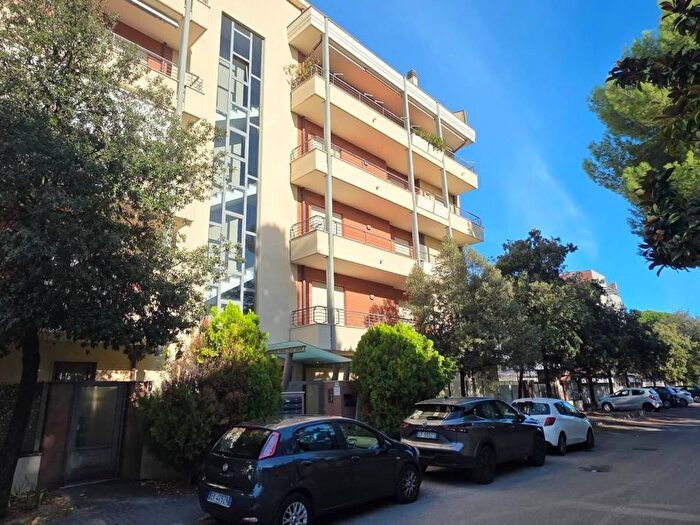 Appartamento trilocale in affitto in Via Luigi Anelli, San Silvestro Spiaggia, Pescara