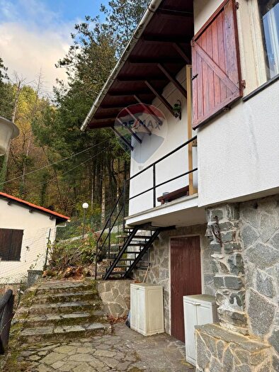 Casa con 5 locali in vendita in Via Bertigaro, Borzonasca