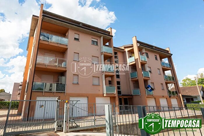 Appartamento trilocale in vendita in Via Lisonino, SantAngelo Lodigiano