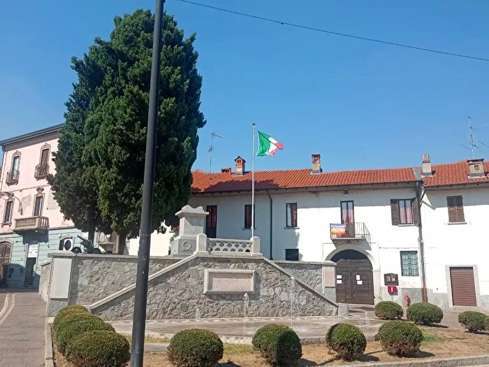Appartamento bilocale in affitto in Via Guglielmo Marconi, Somma Lombardo