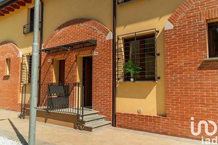 Casa quadrilocale in vendita in Via Torchio, Cremona