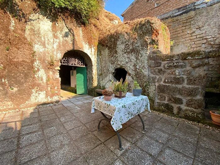 Appartamento trilocale in vendita in Via della Mola, Vignanello