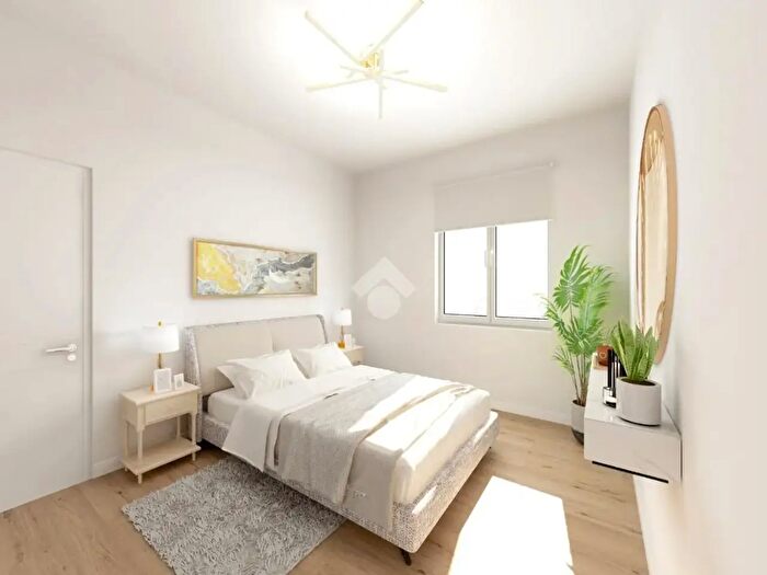 Appartamento trilocale in vendita in Via S Zanobi, Firenze