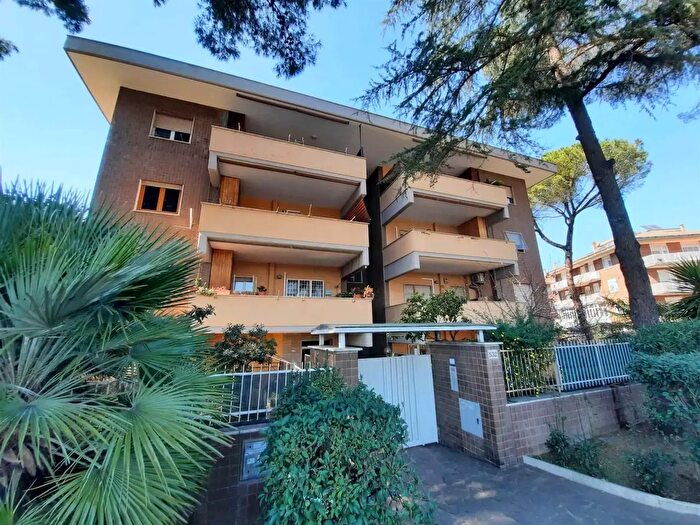Appartamento bilocale in affitto in Via di Bravetta, Roma