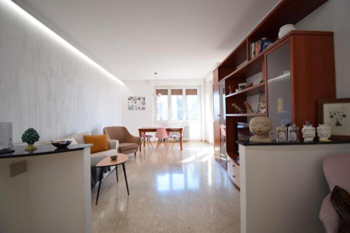 Appartamento trilocale in vendita in Viale Lombardia, Brugherio