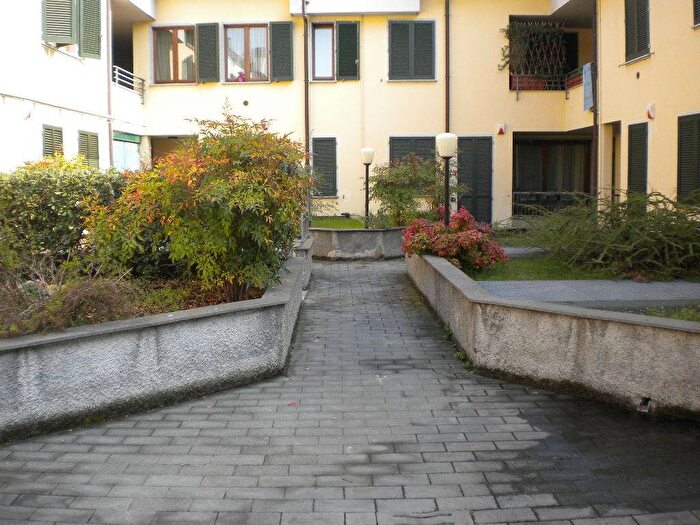 Appartamento bilocale in affitto in Via Privata San Mauro, Centro, Parabiago