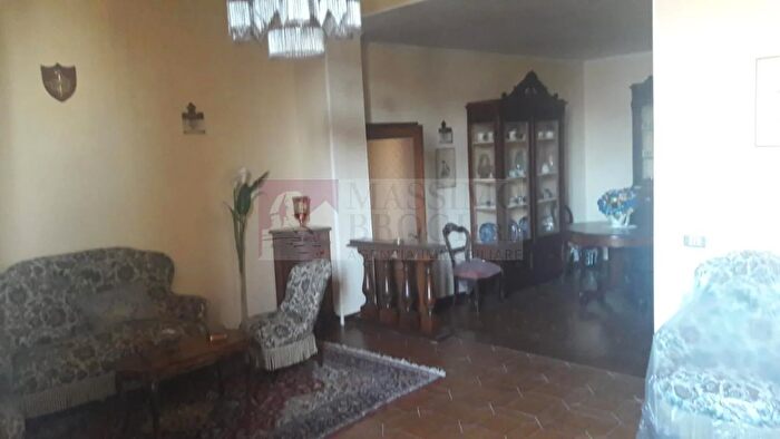 Appartamento con 5 locali in vendita in Castelnuovo Berardenga