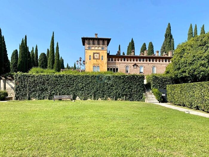 Appartamento trilocale in affitto in Via Angelo Omodeo, Soiano del Lago