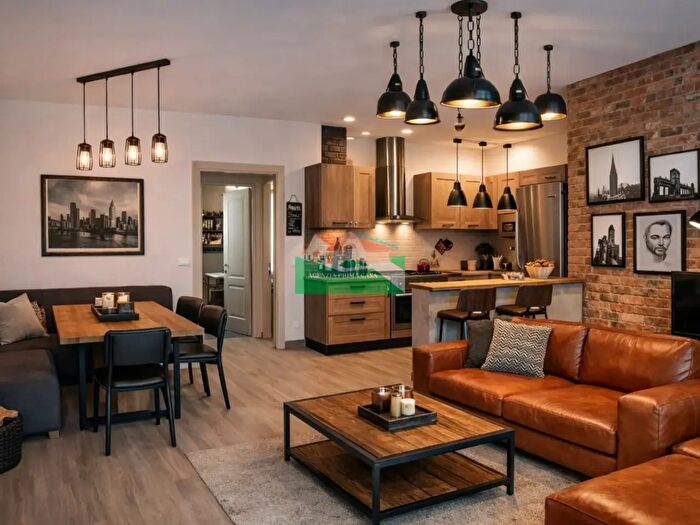 Appartamento trilocale in vendita in Via Valter Triossi, Ravenna